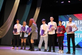 Волгодонских студентов поблагодарили за волонтерскую работы
